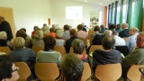 Viele Besucher waren zur Zeitbankpräsentation gekommen.